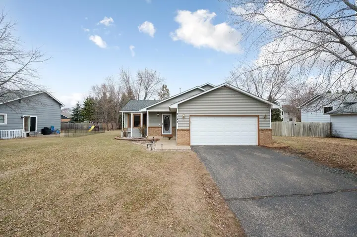 Mido Soung, Realtor photo — Real Estate Agent