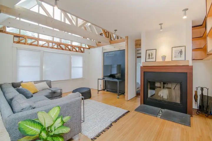 Mizone Vue, Realtor photo — Real Estate Agent