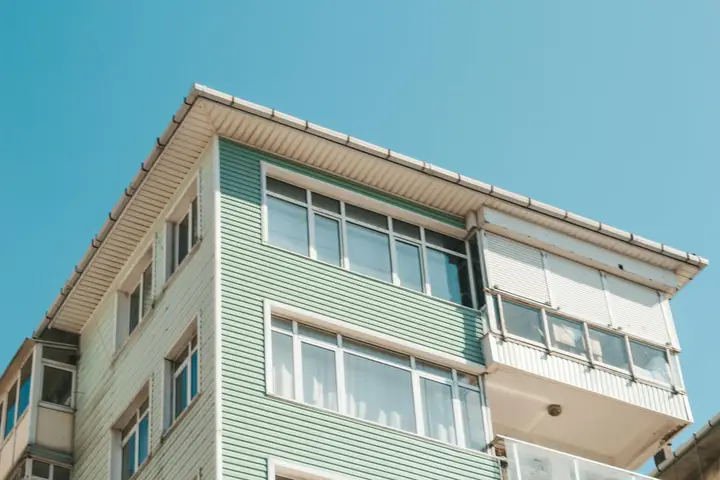Newlife Lee — Real Estate Agent