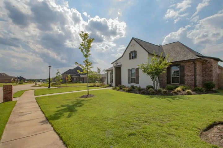 Pa Vang — Real Estate Agent