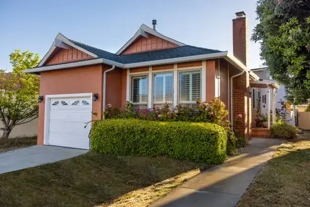 PaNhia Moua, Realtor photo, Real Estate Agent