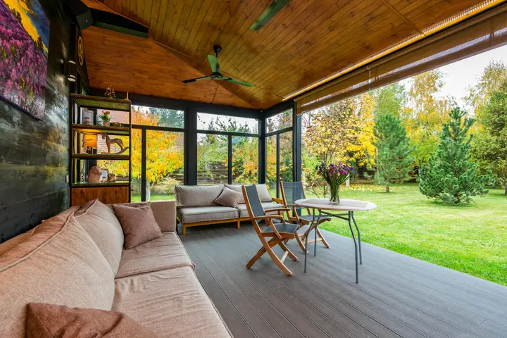 Paula Yang — Real Estate Agent