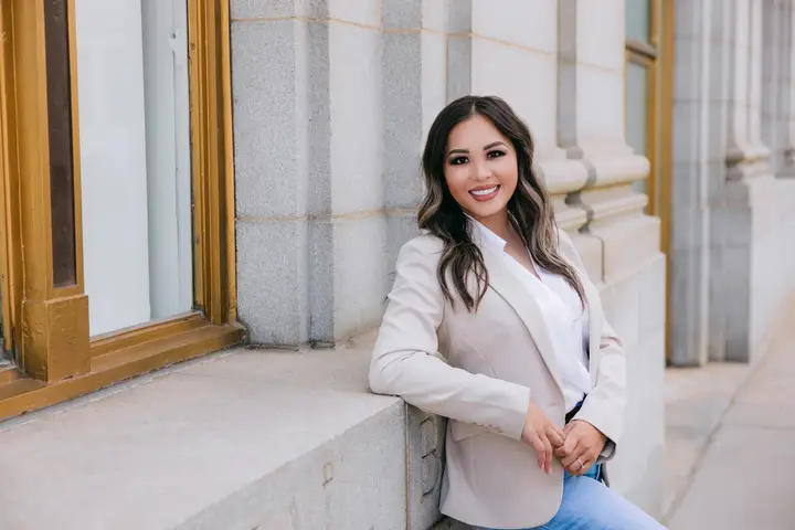 Shoua Thao - Hmong Real Estate Agent in Tulsa — Real Estate Agent