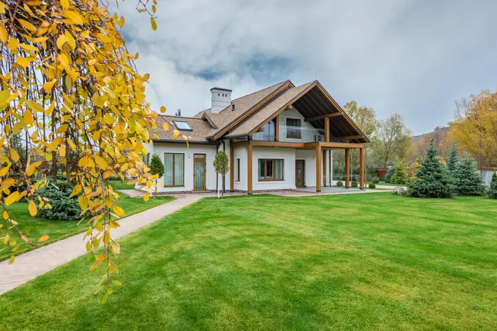 Sonpao Yang — Real Estate Agent