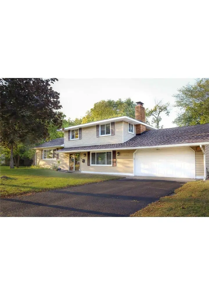 Steven Xiong, Realtor photo — Real Estate Agent