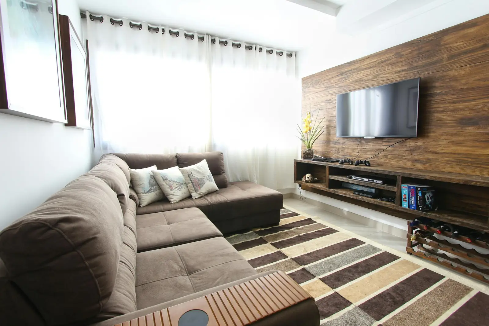 Thai Vang, Real Estate Agent
