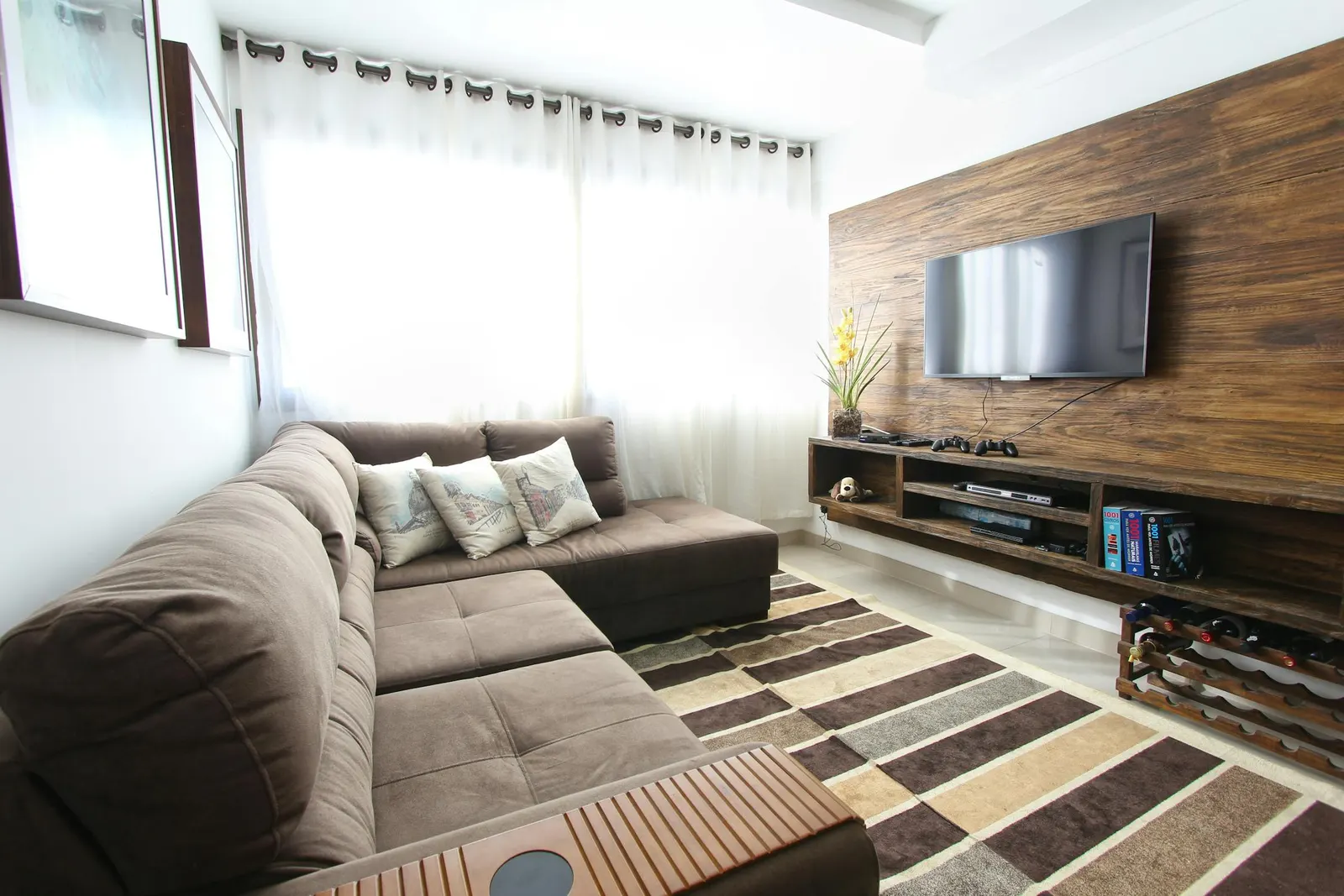 Thai Vang, Real Estate Agent