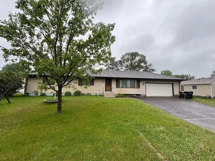Thormee Thao, Realtor photo — Real Estate Agent