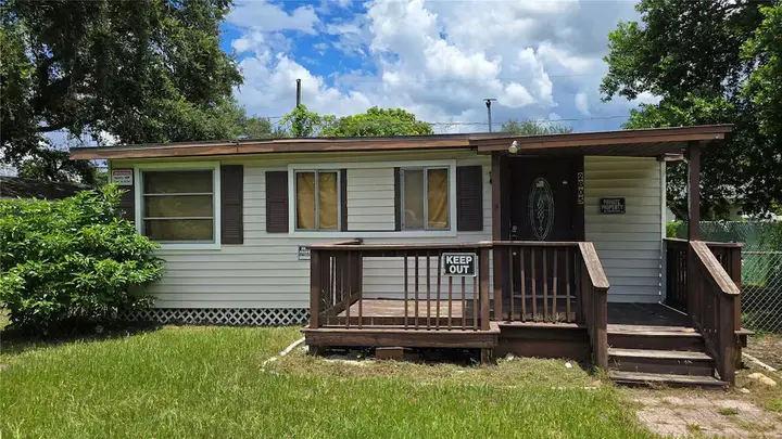 Tou Lee Yang, Realtor photo — Real Estate Agent