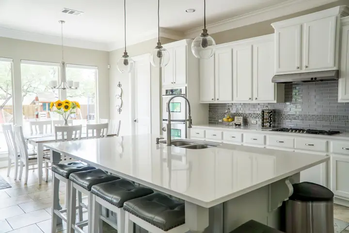 Xai Xiong — Real Estate Agent