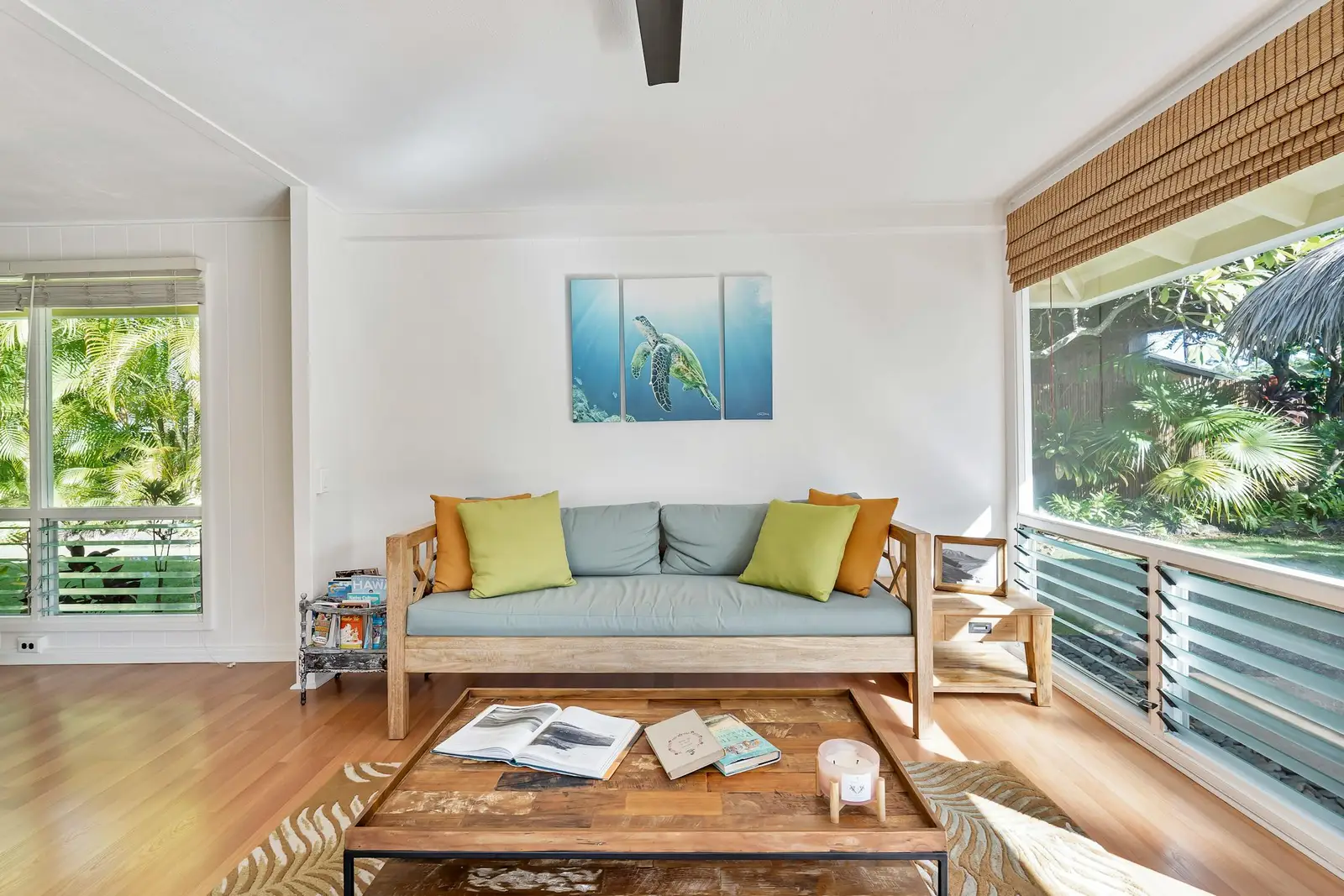 Yeeleng Vang, Real Estate Agent